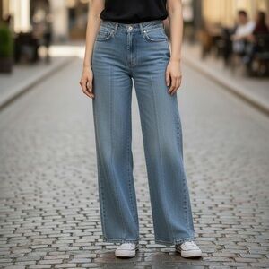 Women’s Wide Leg Jeans Extra Light Blue